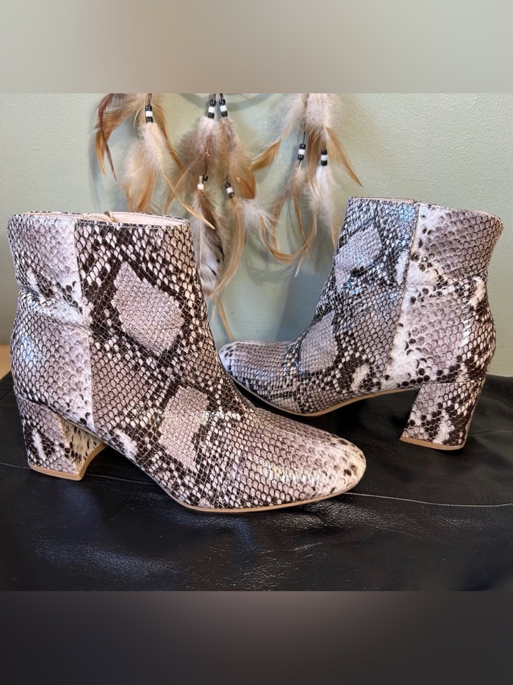 Chinese Laundry Brown Tan Cream Faux Snake Skin Ankle Boots
